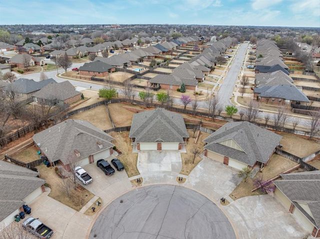 13821 Oxford Drive, Edmond, OK 73013