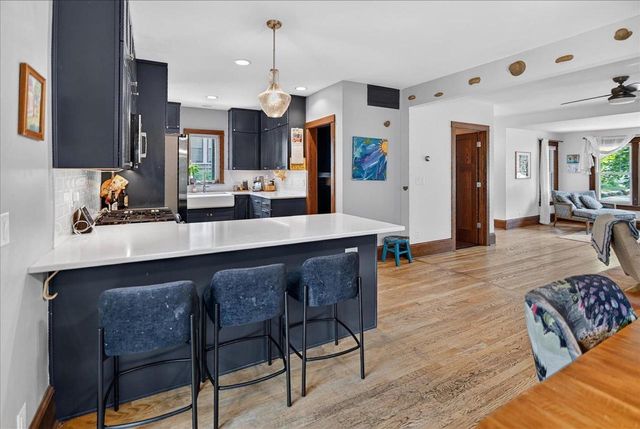 1013 Oakland Avenue, Madison, WI 53711