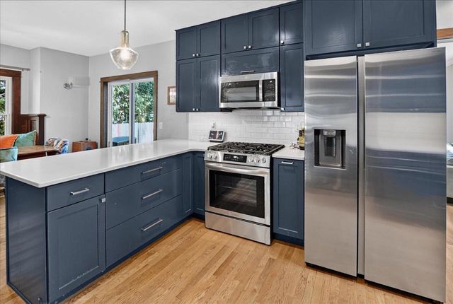 1013 Oakland Avenue, Madison, WI 53711