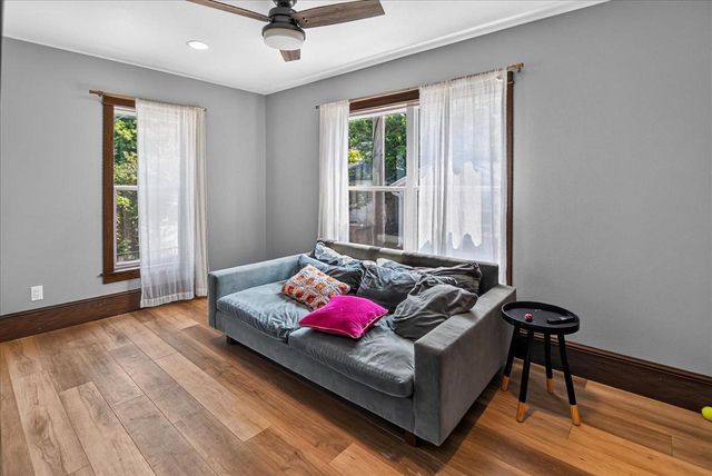 1013 Oakland Avenue, Madison, WI 53711