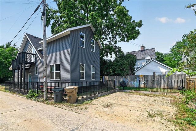 1013 Oakland Avenue, Madison, WI 53711