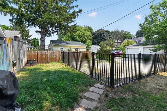 1013 Oakland Avenue, Madison, WI 53711