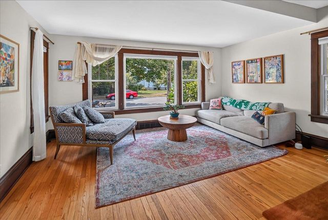 1013 Oakland Avenue, Madison, WI 53711