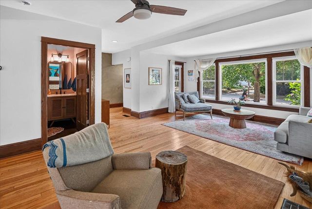 1013 Oakland Avenue, Madison, WI 53711
