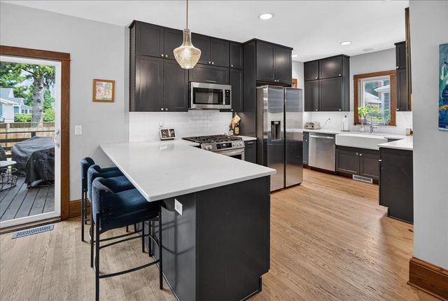 1013 Oakland Avenue, Madison, WI 53711