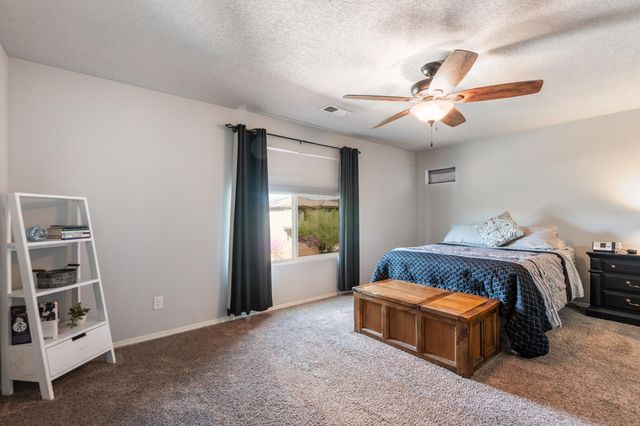 8800 Globe Street NW, Albuquerque, NM 87114