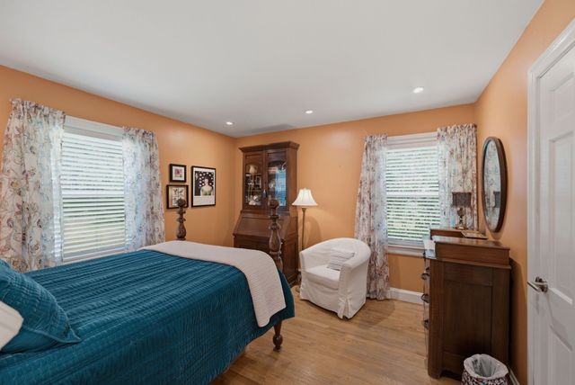 865 W Hillwood Dr, Nashville, TN 37205