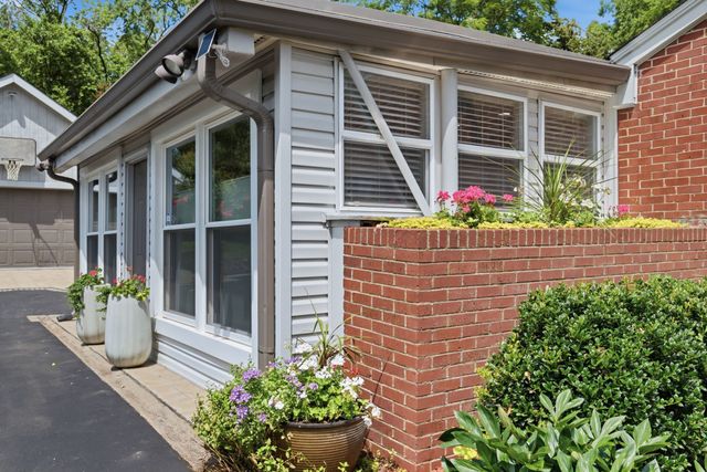 865 W Hillwood Dr, Nashville, TN 37205