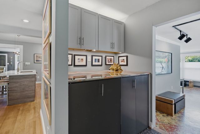 865 W Hillwood Dr, Nashville, TN 37205