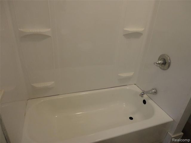 2274 N Carolina Street, Saginaw, MI 48602