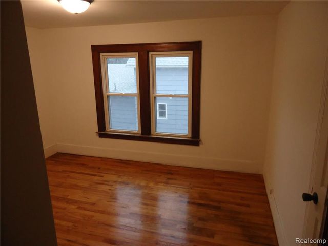 2274 N Carolina Street, Saginaw, MI 48602