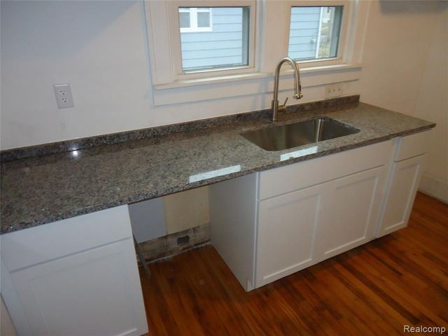 2274 N Carolina Street, Saginaw, MI 48602