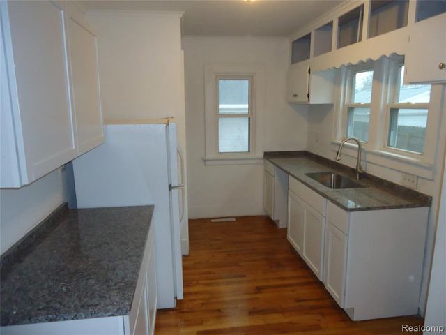 2274 N Carolina Street, Saginaw, MI 48602