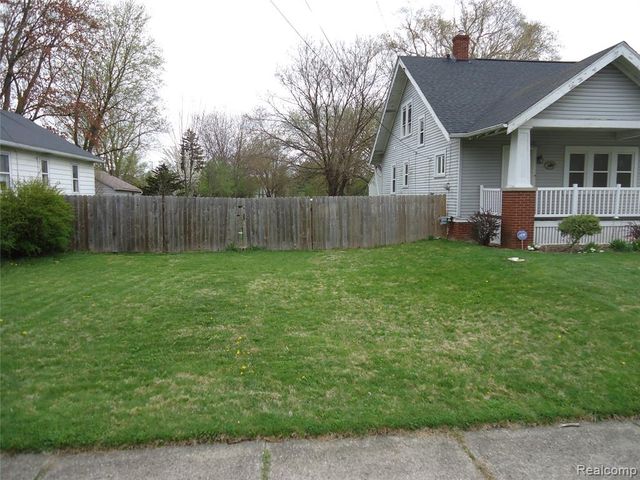 2274 N Carolina Street, Saginaw, MI 48602