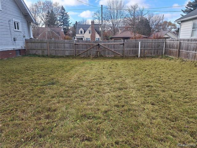 2274 N Carolina Street, Saginaw, MI 48602