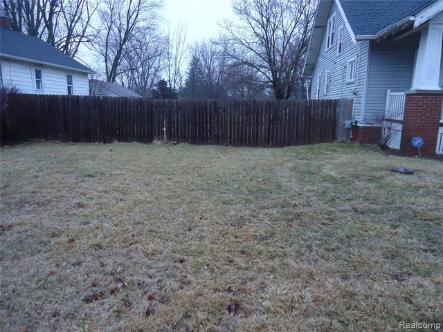 2274 N Carolina Street, Saginaw, MI 48602