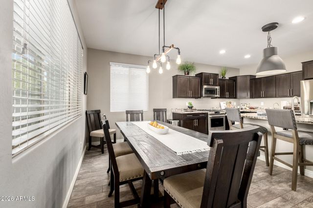 2398 E HAZELTINE Way, Gilbert, AZ 85298