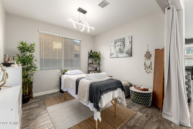 2398 E HAZELTINE Way, Gilbert, AZ 85298