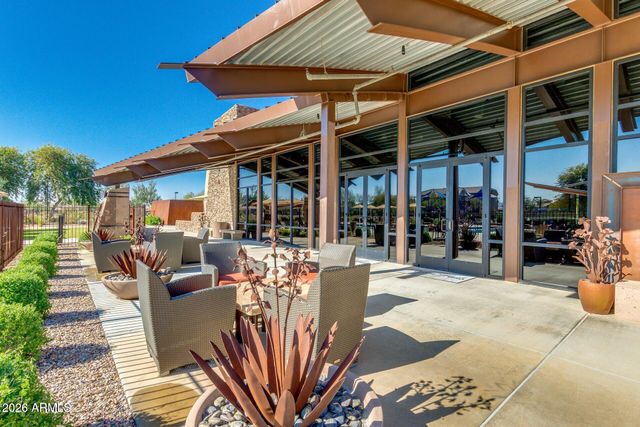 2398 E HAZELTINE Way, Gilbert, AZ 85298