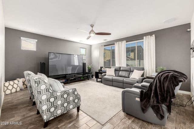 2398 E HAZELTINE Way, Gilbert, AZ 85298