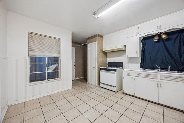 2024 W Ben White BLVD, Austin, TX 78704