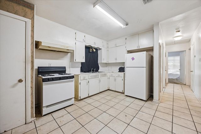 2024 W Ben White BLVD, Austin, TX 78704