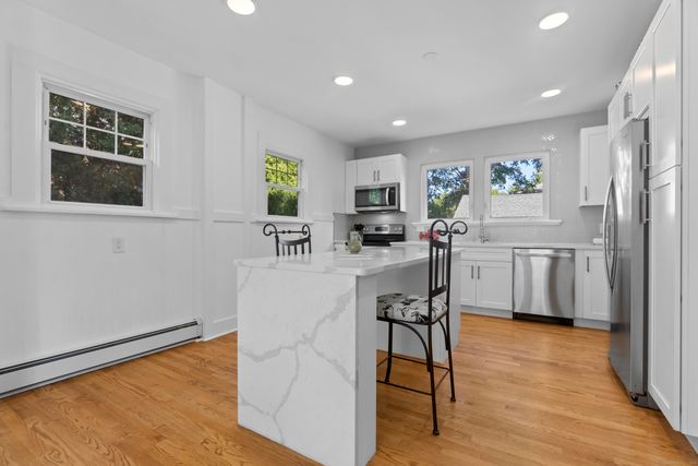 165 Plant Street, New London, CT 06320