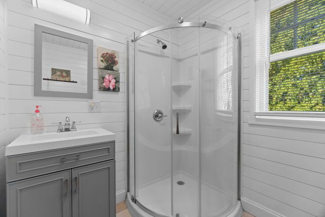 165 Plant Street, New London, CT 06320