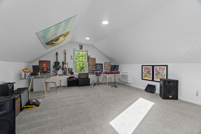 165 Plant Street, New London, CT 06320