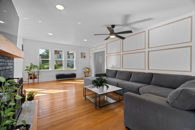 165 Plant Street, New London, CT 06320