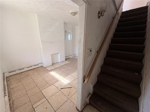 103 Romeyn St, Knoxville, PA 15210