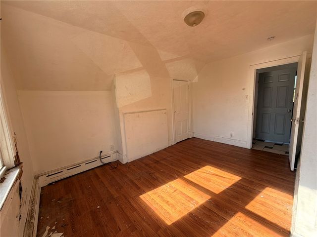 103 Romeyn St, Knoxville, PA 15210