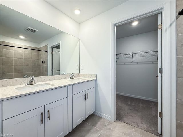 12093 Monterey Pine LN, Fort Myers, FL 33966