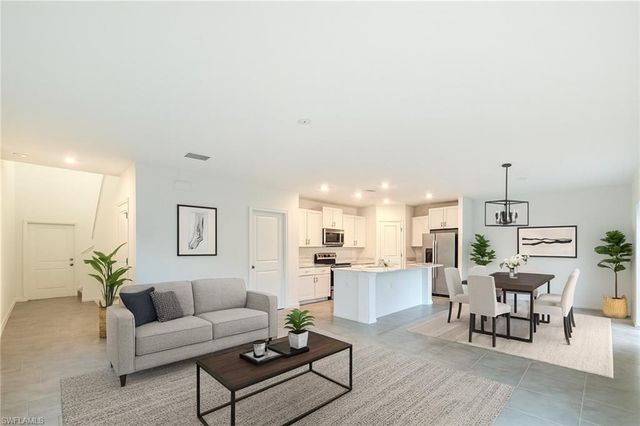 12093 Monterey Pine LN, Fort Myers, FL 33966