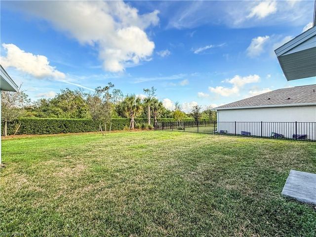 12093 Monterey Pine LN, Fort Myers, FL 33966
