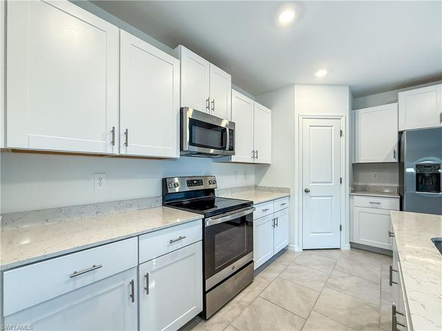 12093 Monterey Pine LN, Fort Myers, FL 33966