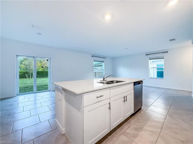 12093 Monterey Pine LN, Fort Myers, FL 33966