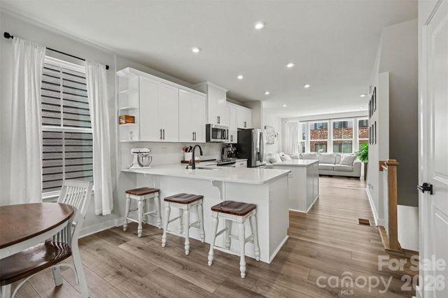 1018 Simcoe Lane, Charlotte, NC 28217