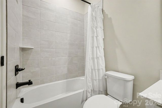 1018 Simcoe Lane, Charlotte, NC 28217