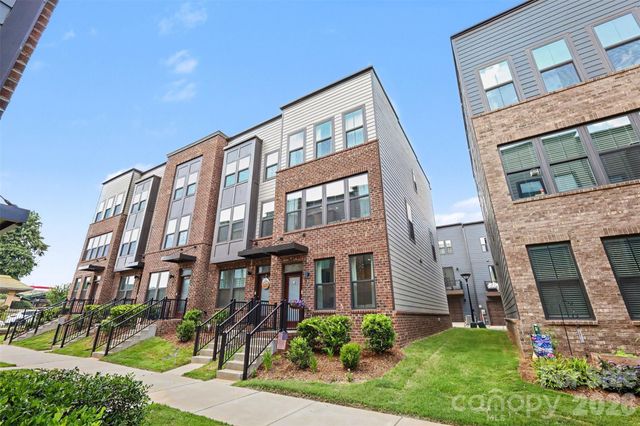 1018 Simcoe Lane, Charlotte, NC 28217