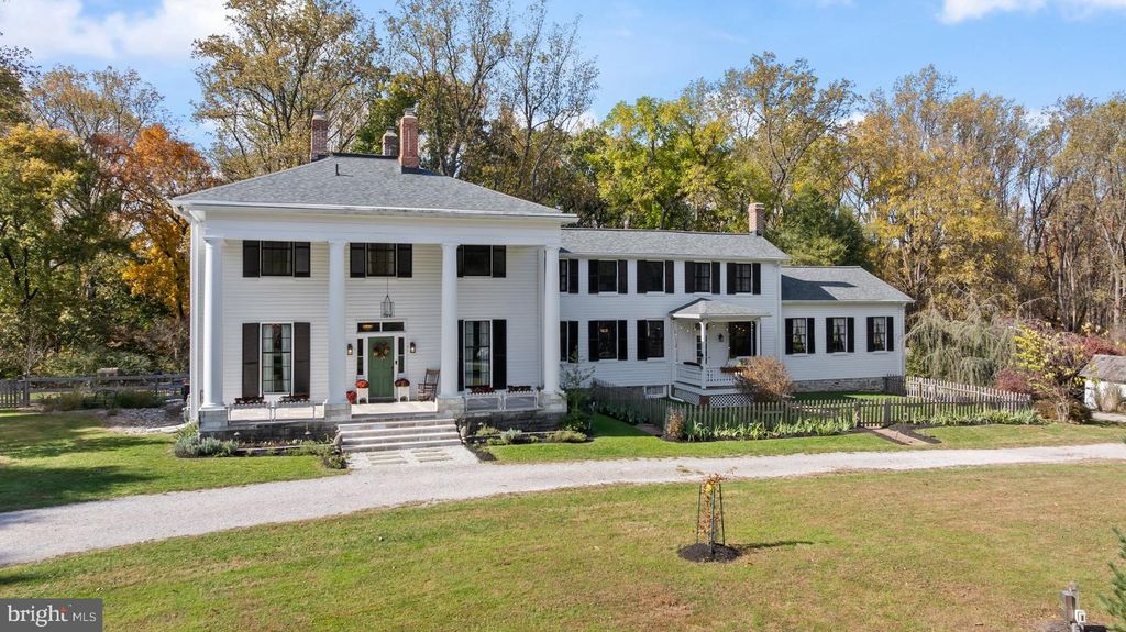 44 MONTVIEU CT, Cockeysville, MD 21030