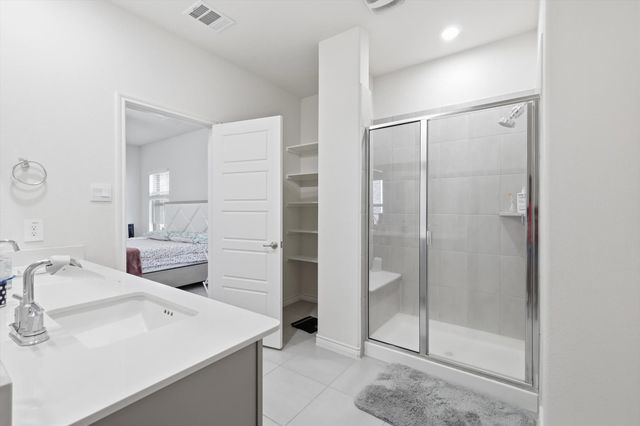 9800 Quail Pointe Road, Aubrey, TX 76227