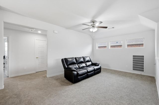 9800 Quail Pointe Road, Aubrey, TX 76227