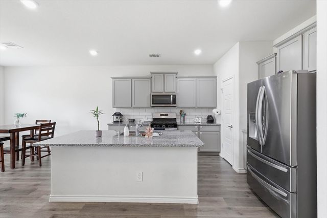 9800 Quail Pointe Road, Aubrey, TX 76227
