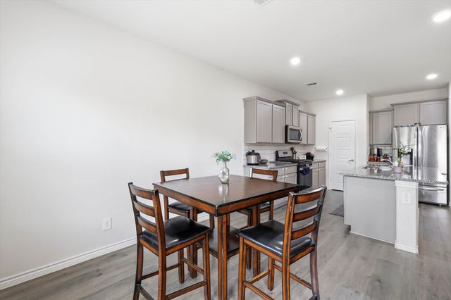 9800 Quail Pointe Road, Aubrey, TX 76227