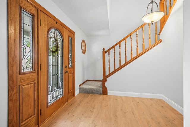 4200 Tanglewood Road, Bettendorf, IA 52722