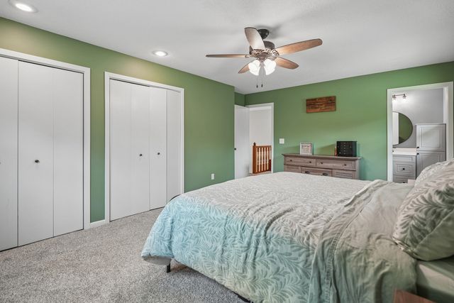 4200 Tanglewood Road, Bettendorf, IA 52722