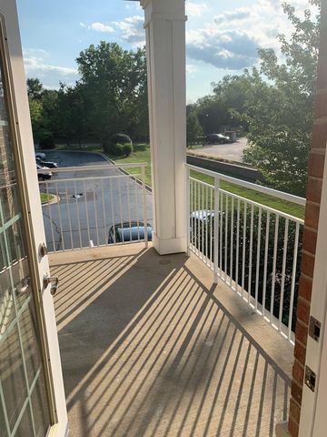 101 Pointe Drive 102, Northbrook, IL 60062
