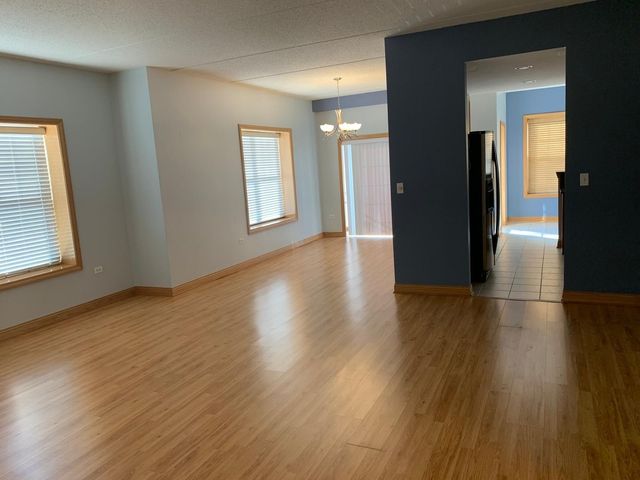 101 Pointe Drive 102, Northbrook, IL 60062