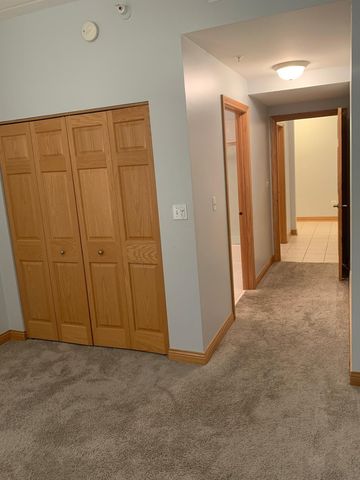 101 Pointe Drive 102, Northbrook, IL 60062